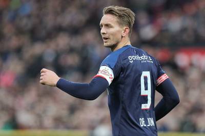 De Jong baalt van eerste helft: ‘We lieten het allemaal een beetje gebeuren’