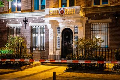 Brand bij Turks consulaat in Amsterdam, mogelijk molotovcocktail