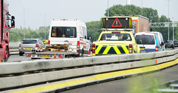 Forse file op A1 door ongelukken bij Deventer en Lochem.
