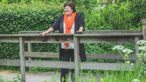 Op wandel met Maggie De Block (58): “Ik denk niet dat ze mij gaan vragen om minister te zijn, nee”
