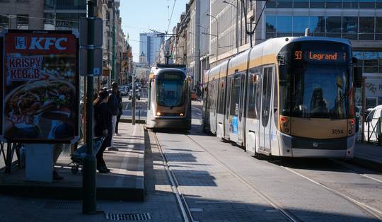 ‘Hij stond voor gerechtigheid’: zoon Sami reageert op dood vader, die stierf nadat hij vrouw verdedigde op tram in Brussel