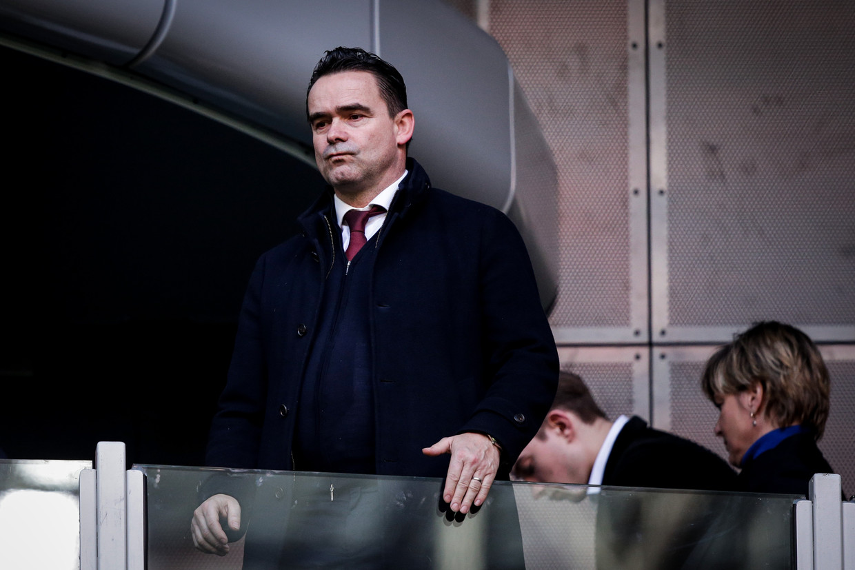 Ajax directeur Overmars Wil Competitie Niet Meer Uitspelen Het Parool