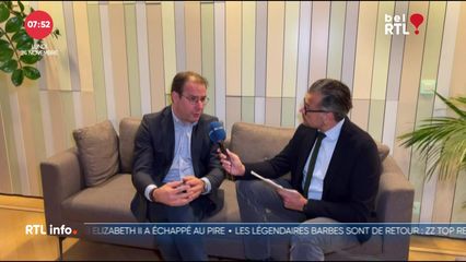 1945. David Clarinval (24/11)