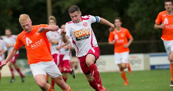 Twaalf keer geel en twee keer rood bij Gelders Eiland-Babberich - De Gelderlander