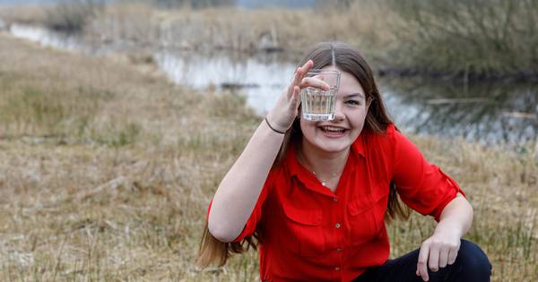 Anna (16) uit Wanneperveen voelt zich thuis in waterschapswereld - De Stentor