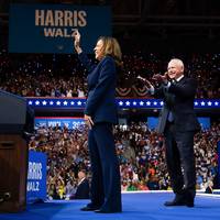 ‘Trumps keuze voor Vance lijkt een grove inschattingsfout te zijn geweest’: Amerika-kenners over de twee running mates