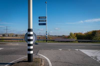 Doortrekking A15 kost 154 miljoen extra, weggebruiker betaalt mogelijk meer tol