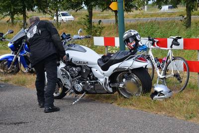 Motorrijders komen met elkaar in botsing in Prinsenbeek