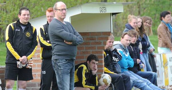 Leunen: Cuppen per direct weg, Van Sambeek nieuwe trainer - De Gelderlander