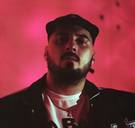 Zwangere Guy blikt terug op gitzwarte jeugd: “Mijn moeder werd geslagen door een vuile hond”