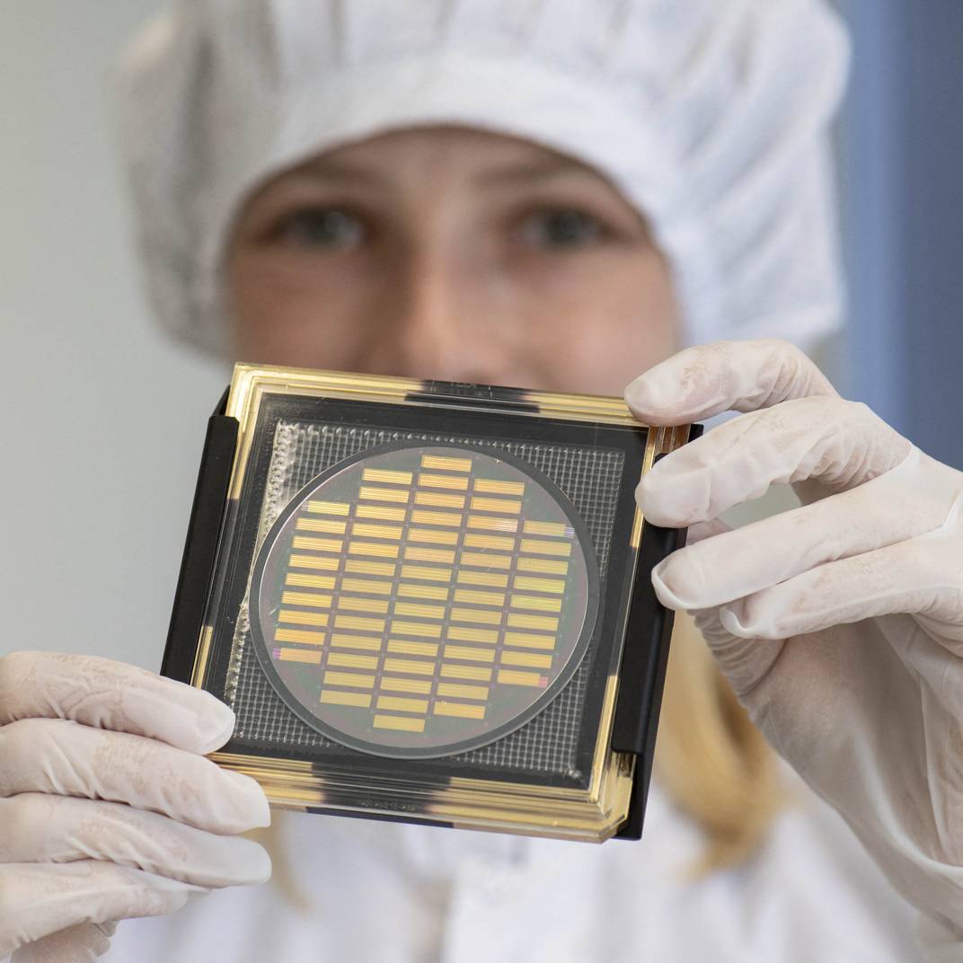 Lichtchips als ‘nieuw goud’: hoe een Eindhovense proeffabriek Europa technologisch op de kaart kan zetten
