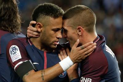 Geëmotioneerde Neymar grote man bij winnend PSG
