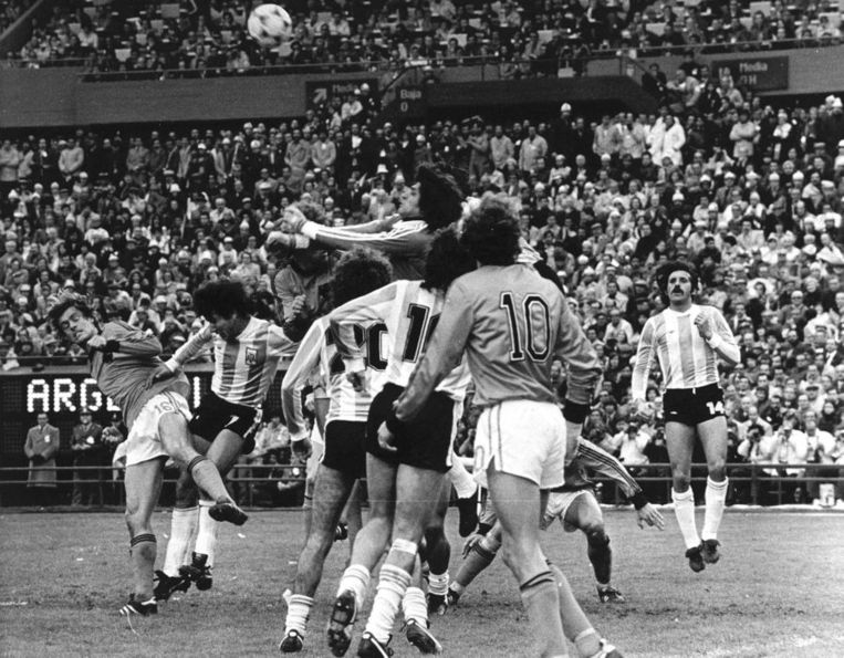 Nederlands Elftal In 1978 Aan Vliegramp Ontsnapt Trouw