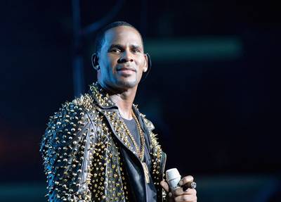 R. Kelly officieel aangeklaagd voor seksueel misbruik