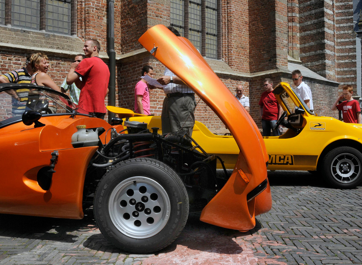 Zo gaat de lokale oldtimerdag weer met z'n tijd mee | Foto | AD.nl