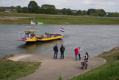 Coronamoe? Tóch even wachten op volgende pont over de IJssel