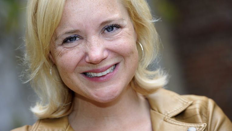 Dieetgoeroe Sonja Bakker schrijft erotische roman | De Morgen