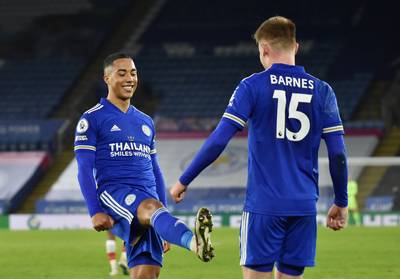 Youri Tielemans gidst Leicester met twee assists voorbij Southampton naar de tweede plaats