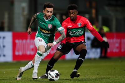 Okita redt NEC in Dordrecht en sleept punt uit het vuur