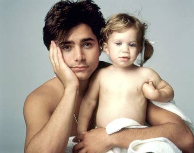 John 'uncle Jesse' Stamos (54) wordt vader