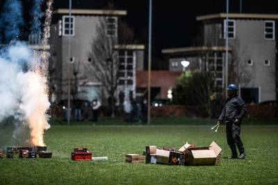 Vuurwerkhandelaar Harrie Boem laat Dichteren knallen