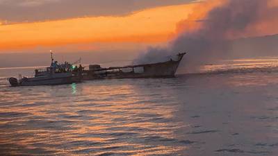 Vingt corps retrouvés après l'incendie du bateau de tourisme “Conception” en Californie