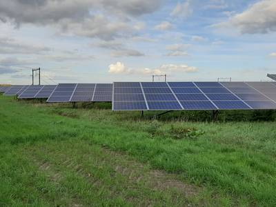 Landpark Assisië opent zonnepark
