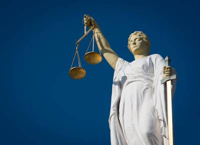 Rechter beslist: Moeder mag dochter (13) niet weghouden van bruiloft vader