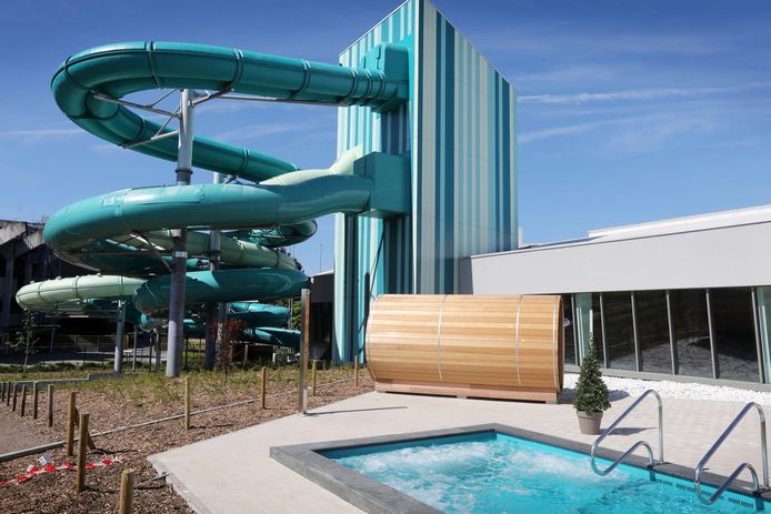 Olympiabad Pronkt Met Nieuwe Glijbanen Brugge Hln Be