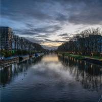 Het broeierige Brussel ligt in de knoop met zijn eigen moerassige roots