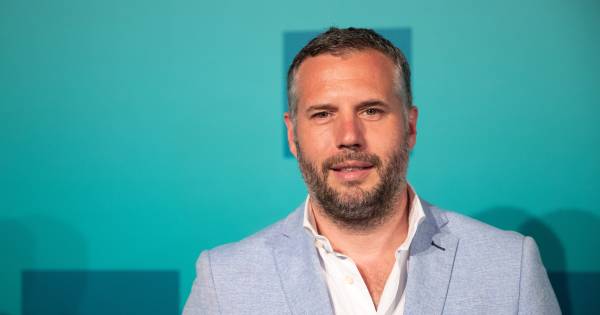 Zwangere Vriendin Tijl Beckand Uitgerekend Op 25 Februari Show Ed Nl