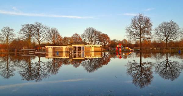 Water moet van skeelerbaan ijsbaan maken in Stevensbeek: waar blijft de vorst?
