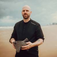 Stijn Deschacht opende een restaurant in Oostende, maar waar eet de chef en podcastmaker als hij niet kookt? Drie favoriete adressen