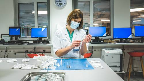 Hoeveel vaccins heeft België nu eigenlijk al gekregen?