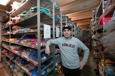 Miljoenen scoren met voetbalshirts? Bruce Nagtzaam (32) doet het