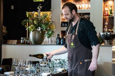 Dit restaurant schenkt de beste witte wijn in de regio