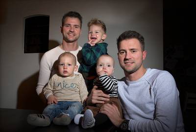 Iedereen kijkt naar deze broers na corona-explosie in Silvolde: ‘Link naar ons feest begrijpelijk, m