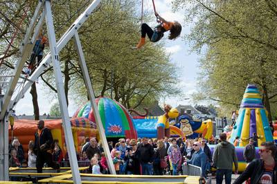 Tiel last luchtkussenspektakel Koningsdag af nu slecht weer dreigt