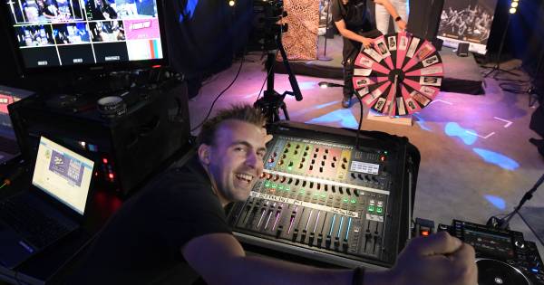 DJ Kelvin bouwt een feestje voor de thuisblijvers - De Gelderlander
