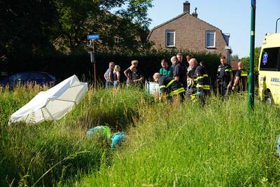 Motorrijder belandt gewond in sloot na botsing met auto in Gilze
