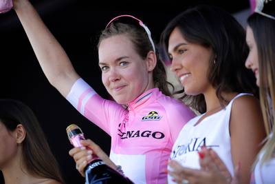 Boxmeer kleurt roze: Van der Breggen komt ook