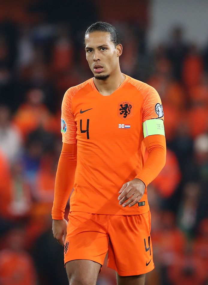 Van Dijk haakt af bij Oranje vanwege privé-omstandigheden | Nederlands