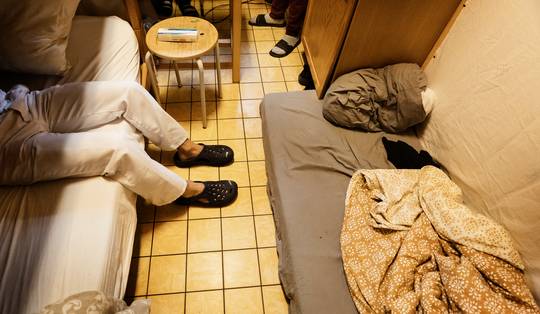 Welke oplossingen werken (niet) om minder grondslapers te hebben? ‘Tegen dat er een buitenlandse gevangenis is, is Verlinden al op pensioen’