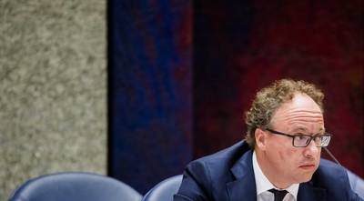 Koolmees in gesprek met pensioenveld over dreigende kortingen