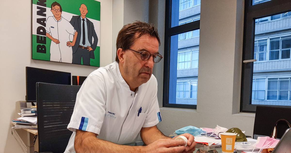 Diederik Gommers Als Het Helpt Dat Ik Een Filmpje Maak Waarin Ik Vaccin Neem Doe Ik Het Gezond Ad Nl