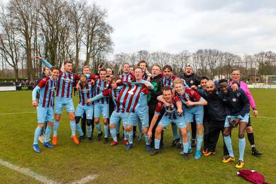 OVC’85 viert periodetitel uitbundig na zwaarbevochten zege; ‘nummer twee’ Nick Bijlsma met twee fraa