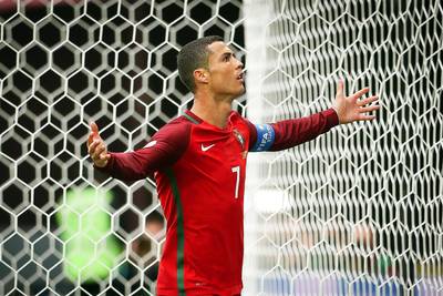 Ronaldo heeft na 75ste goal voor Portugal alleen Puskas voor zich