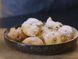 Met dit recept maak je zelf mooie, luchtige oliebollen