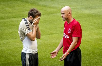 Ten Hag rekent zich nog niet rijk: 'We doen niet aan dagdromerij'