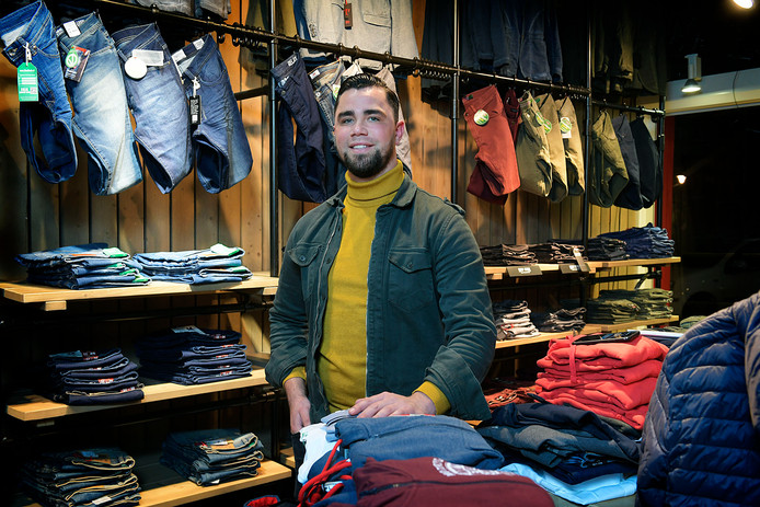 Papendrechtse Joey Weer Op De Markt Na Mislukte Match Met